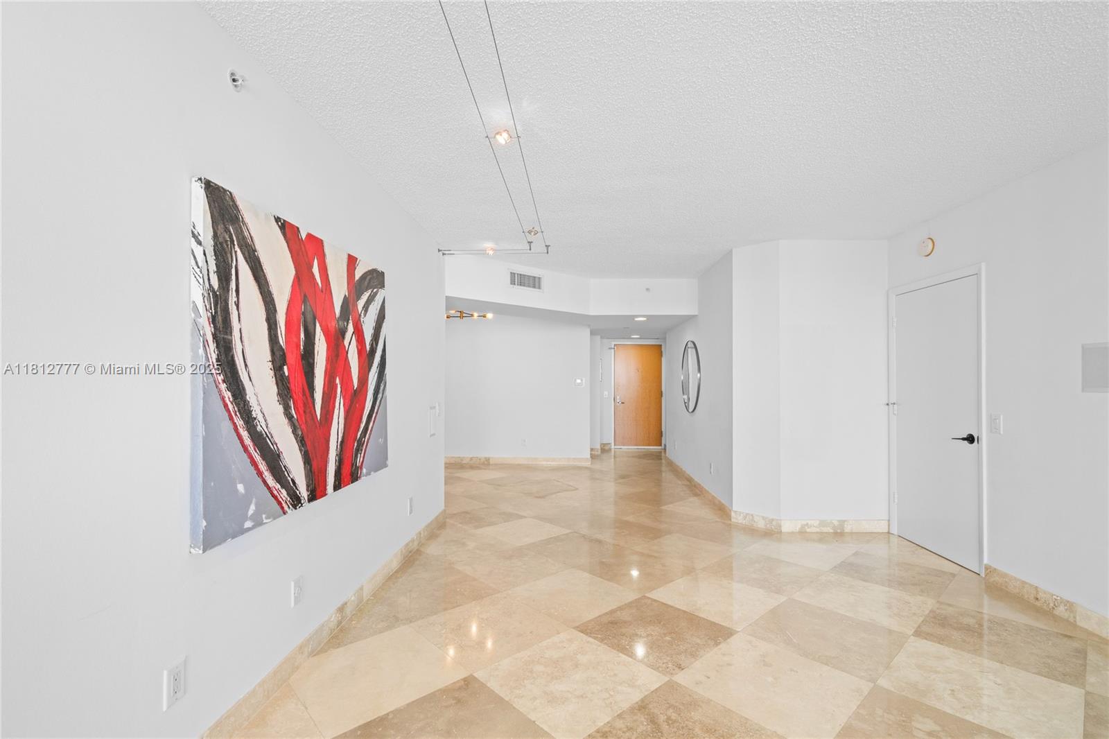 SOUTH TOWER AT THE POINT - Residential