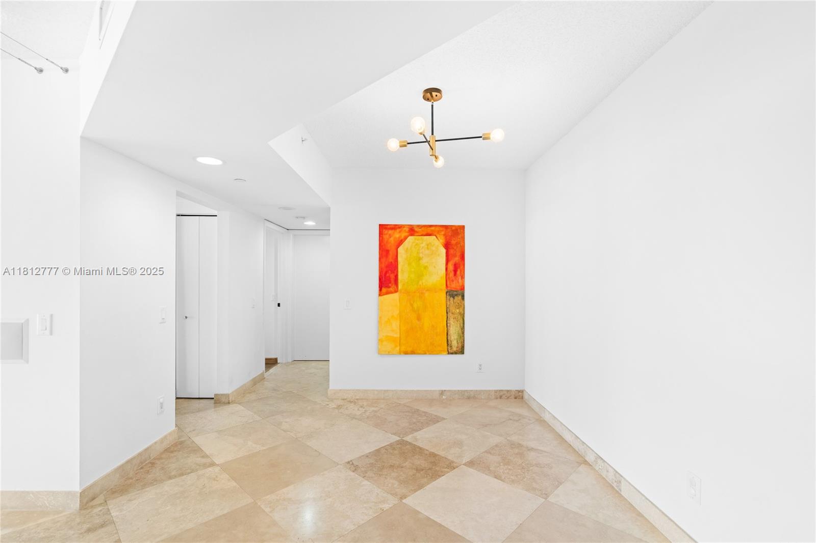 SOUTH TOWER AT THE POINT - Residential