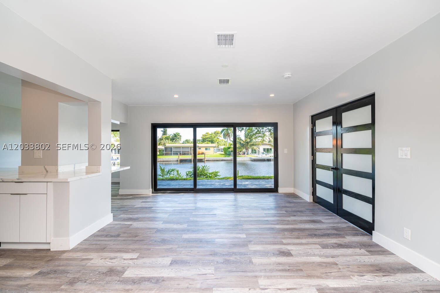 JENADA ISLE - Residential