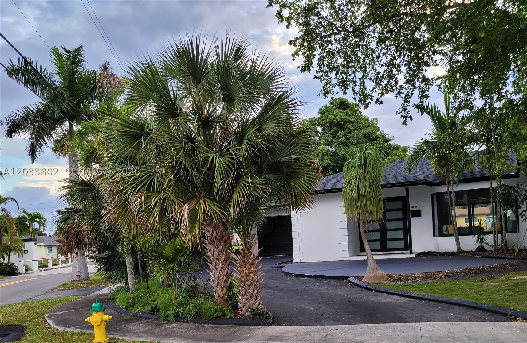 JENADA ISLE - Residential