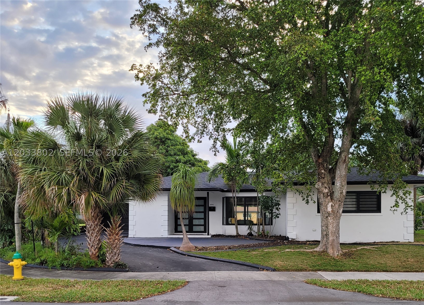 JENADA ISLE - Residential