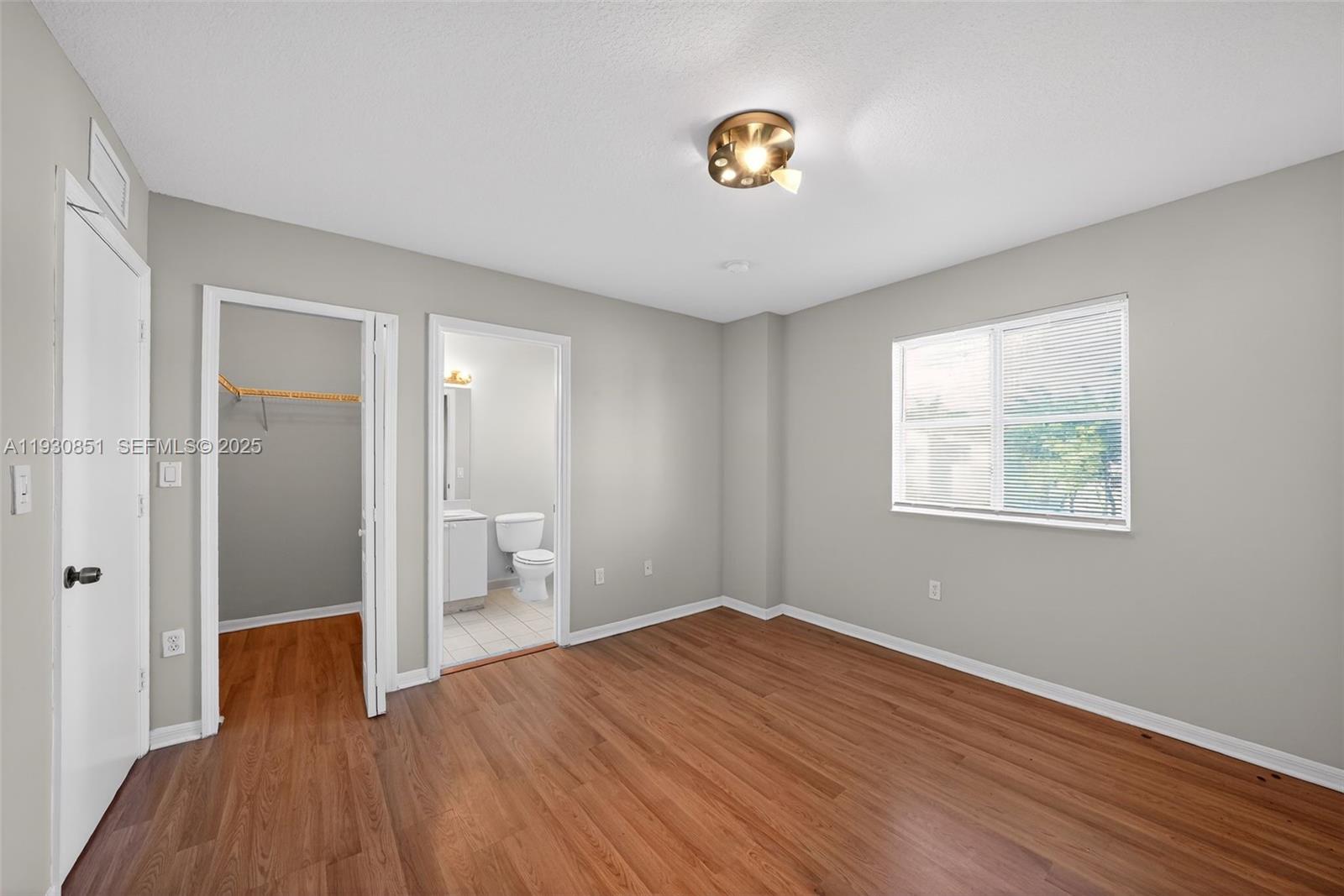 VENETIA GROVE - Residential