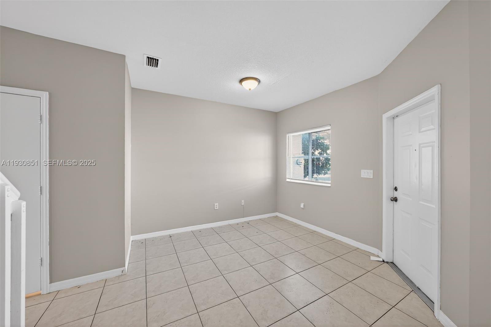 VENETIA GROVE - Residential