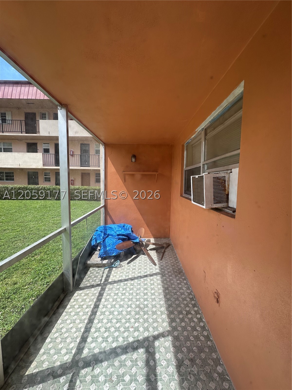 FIFTH HORIZONS CONDO - Residential
