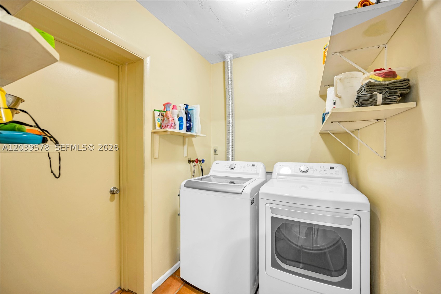 SNAPPER CREEK PARK UNIT N - Residential