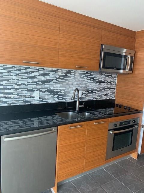 50 BISCAYNE CONDO - Residential Lease