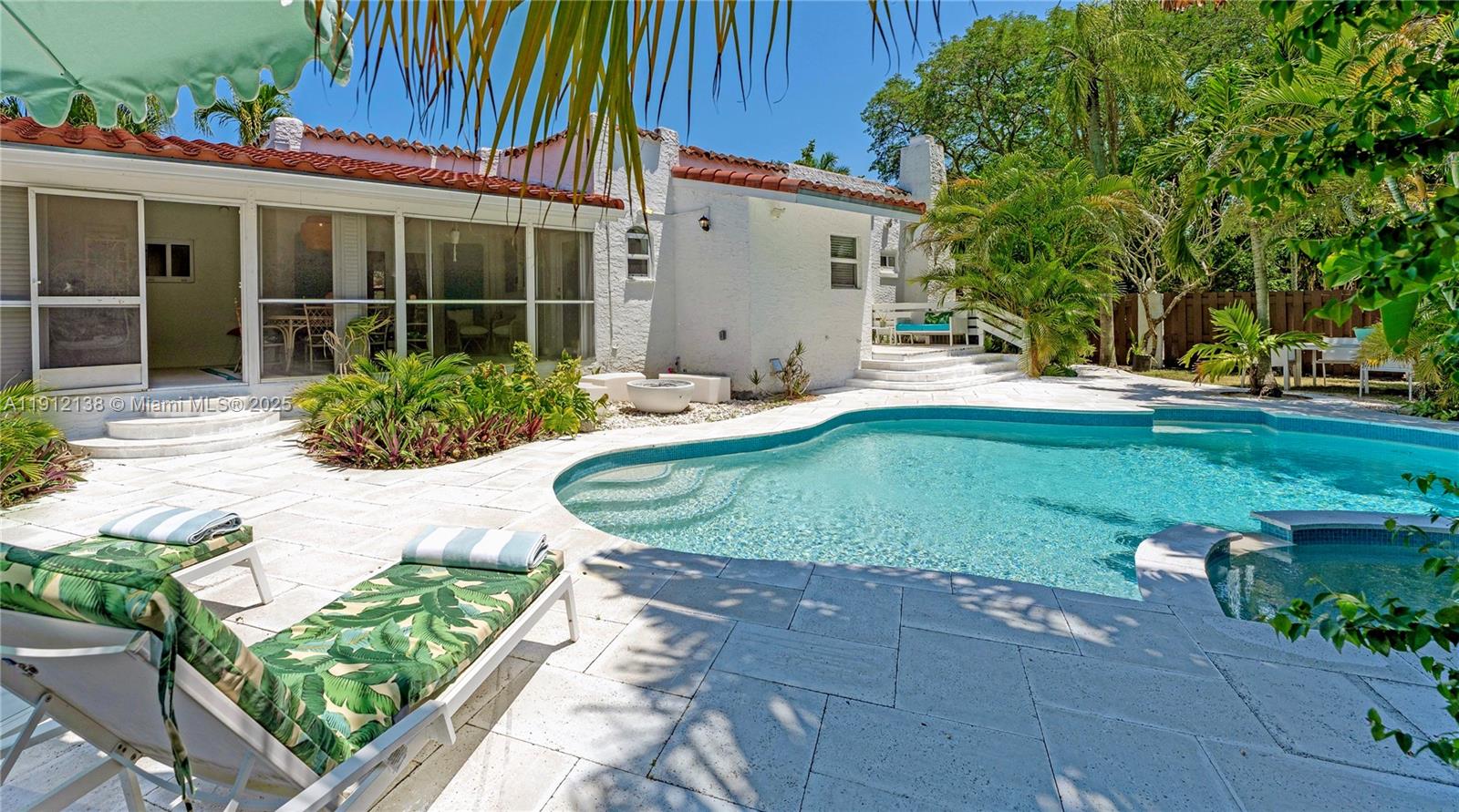 HOLLYWOOD - Residential