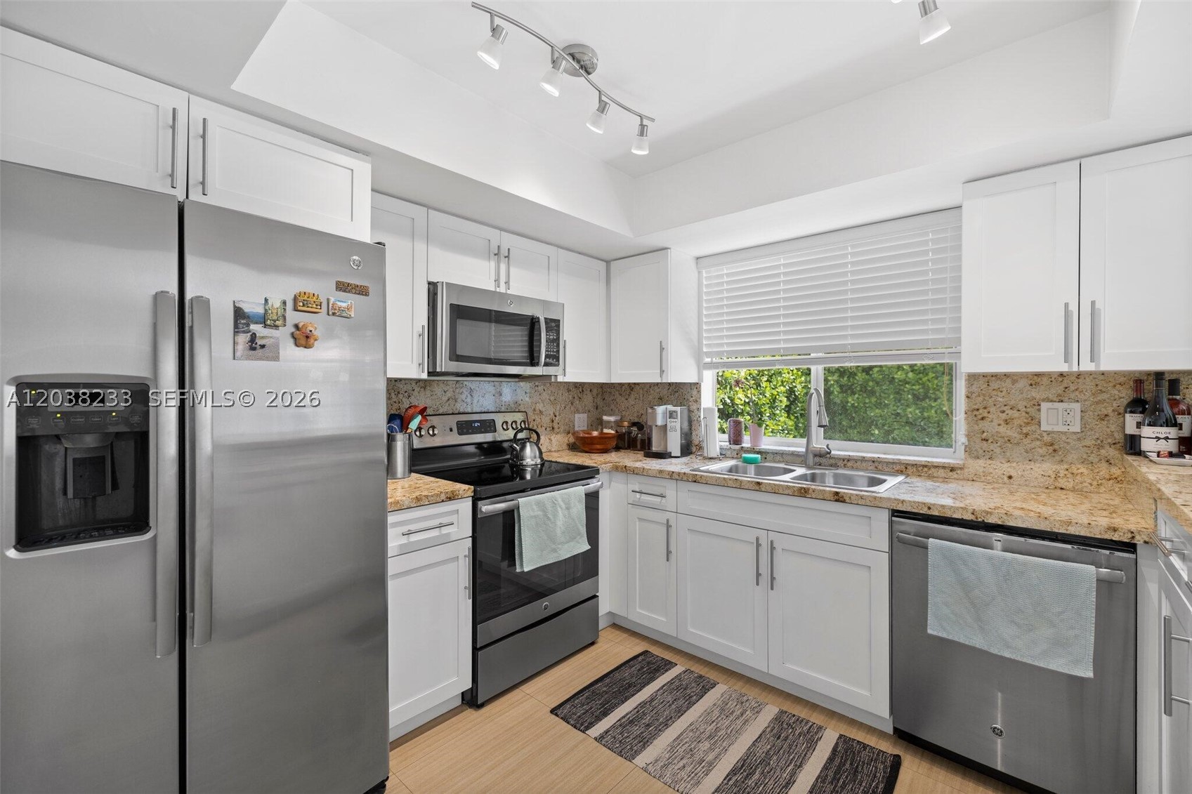 CORAL GABLES GRANADA SEC R - Residential