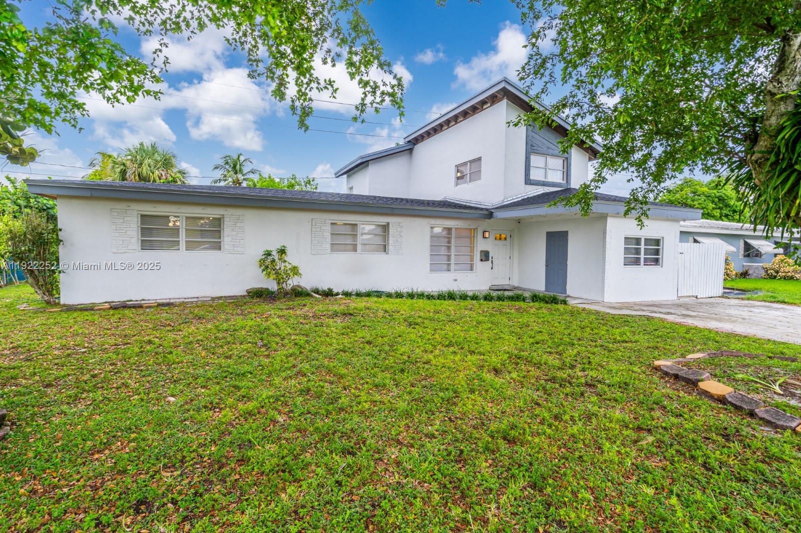 LYONS PARK - Residential