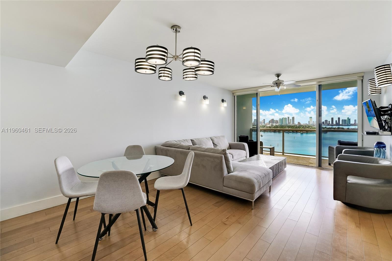 SUNSET HARBOUR NORTH COND - Residential