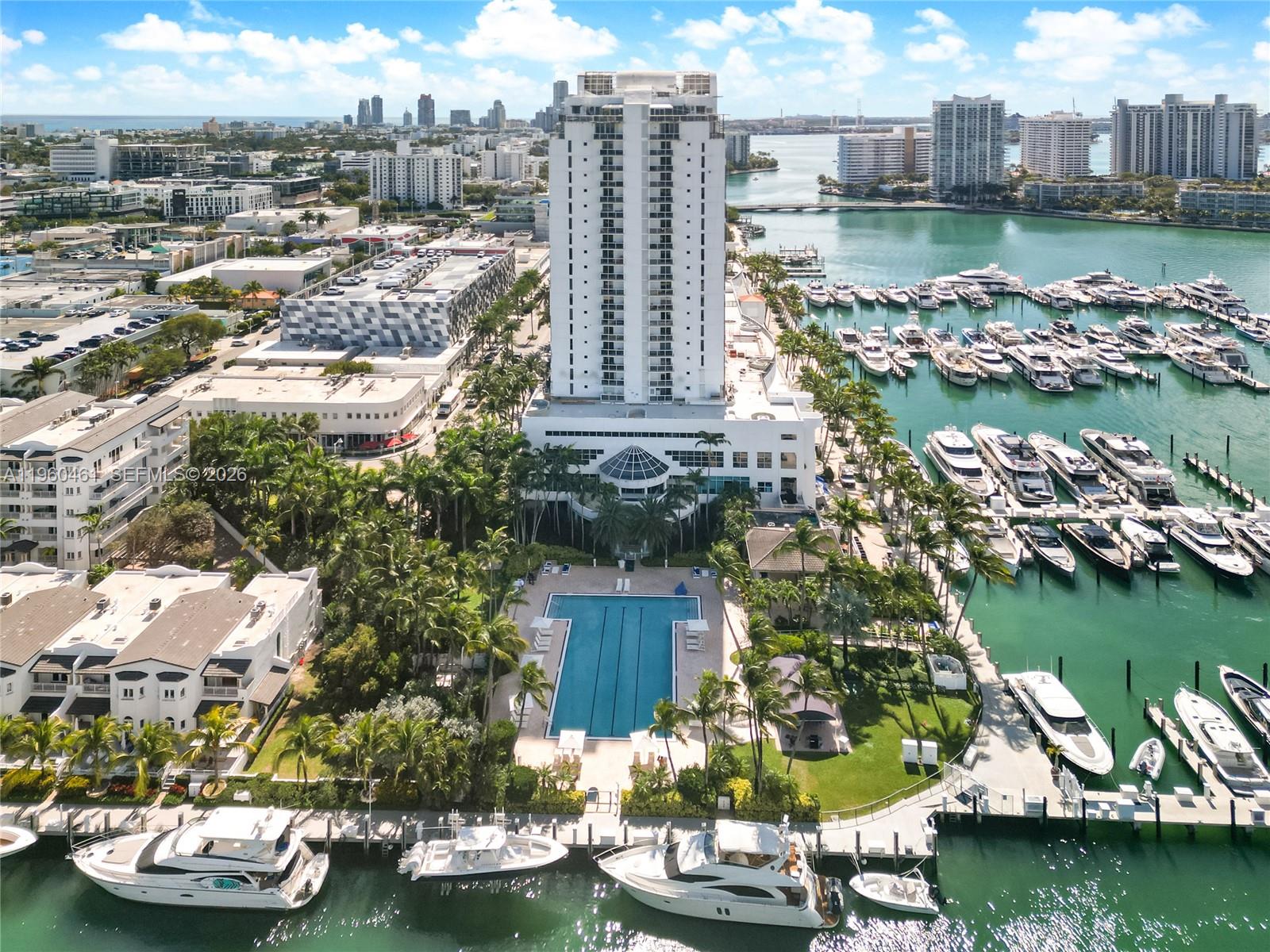 SUNSET HARBOUR NORTH COND - Residential
