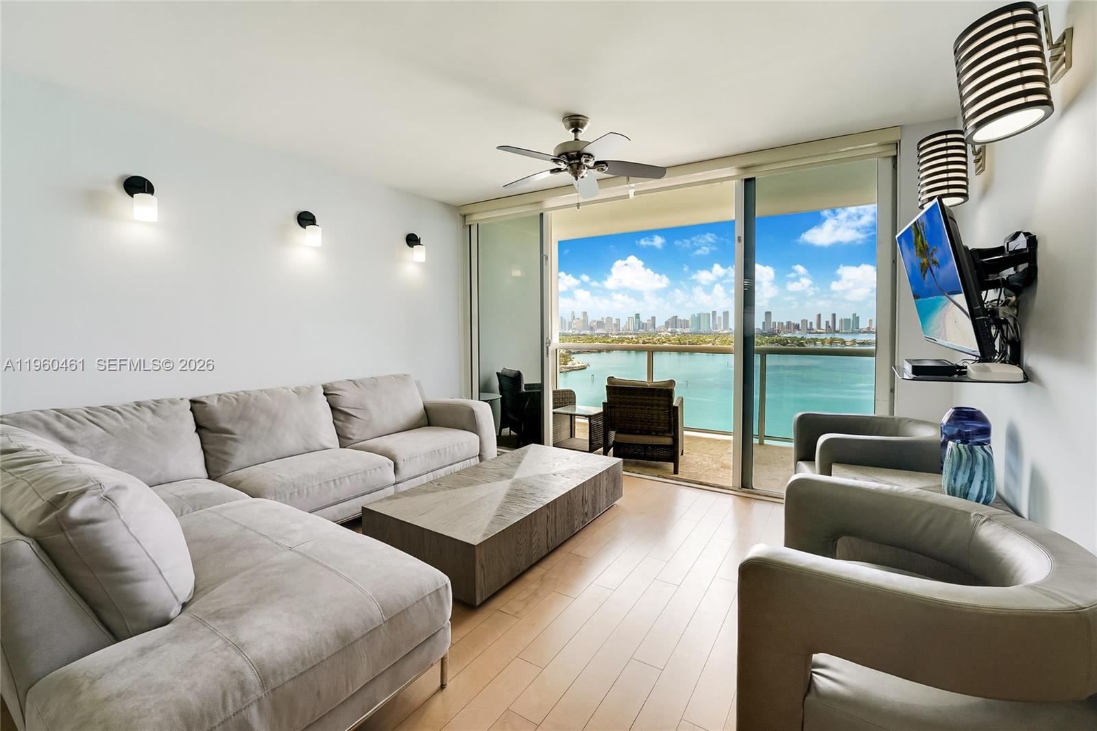 SUNSET HARBOUR NORTH COND - Residential