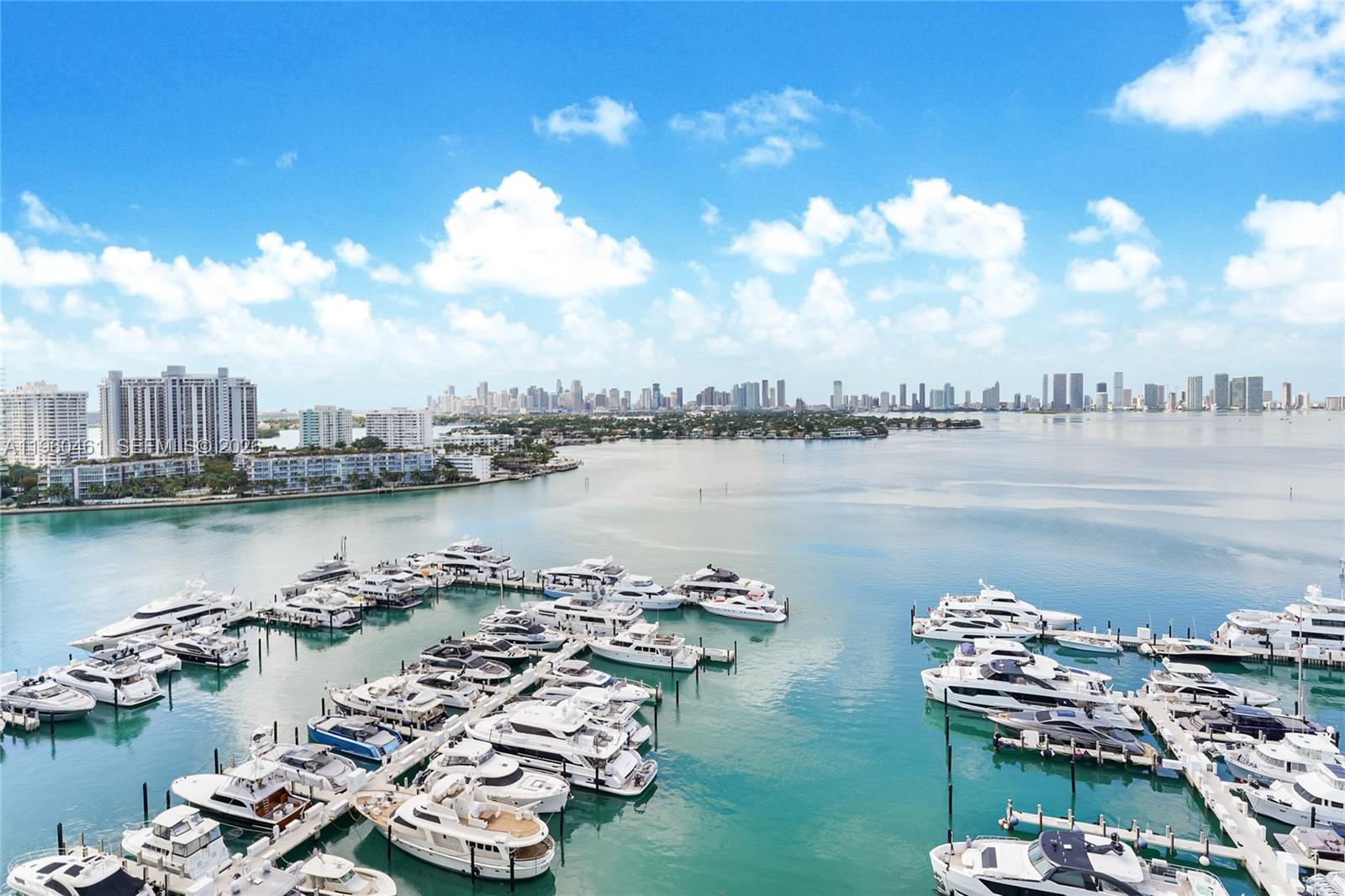 SUNSET HARBOUR NORTH COND - Residential