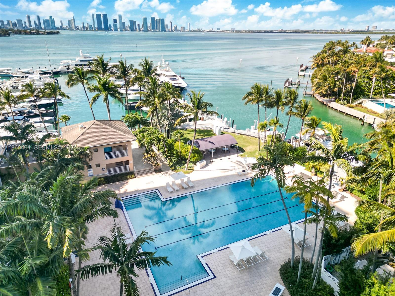 SUNSET HARBOUR NORTH COND - Residential