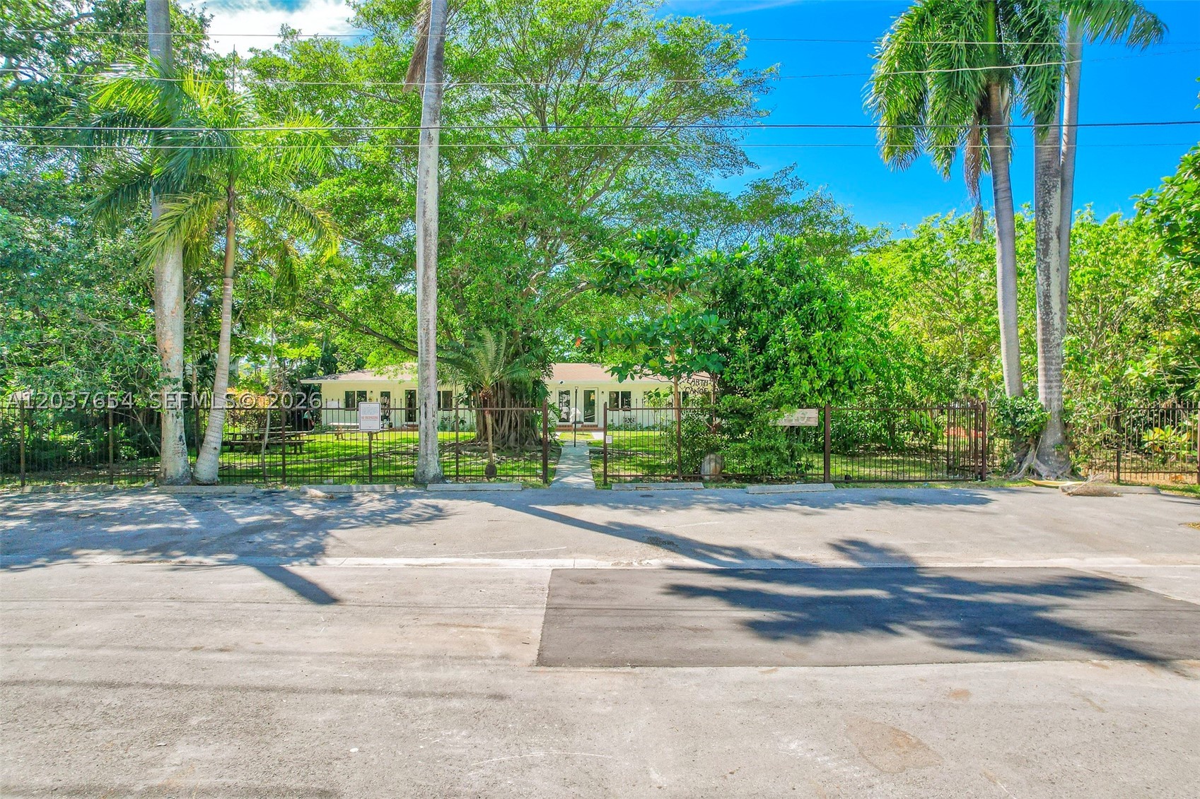 LITTLE RIVER GARDENS AMD - Residential Lease