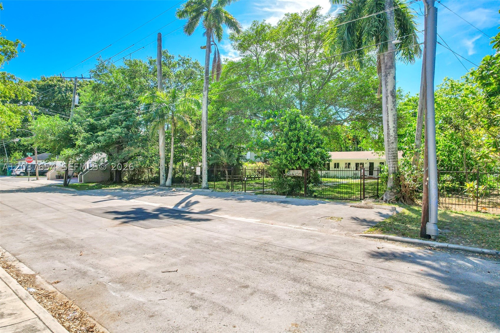 LITTLE RIVER GARDENS AMD - Residential Lease