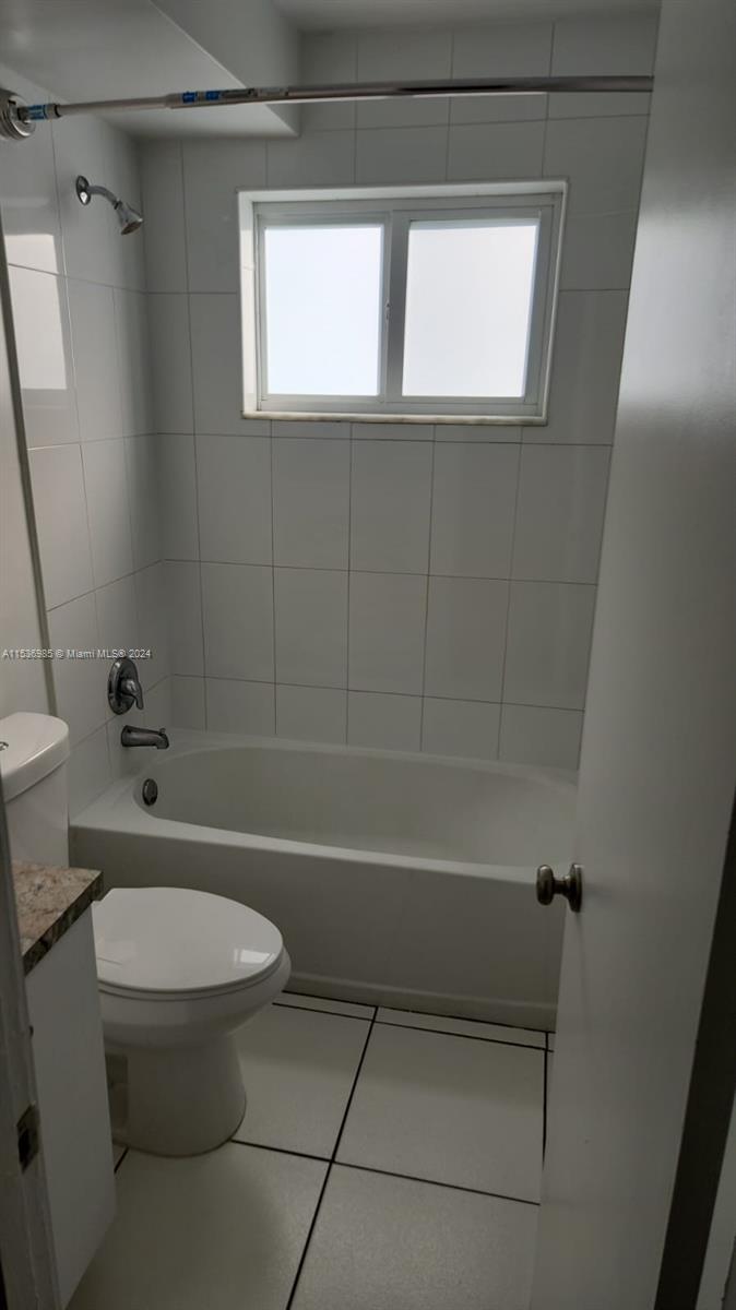 ENGLEWOOD NORTH - Residential Lease
