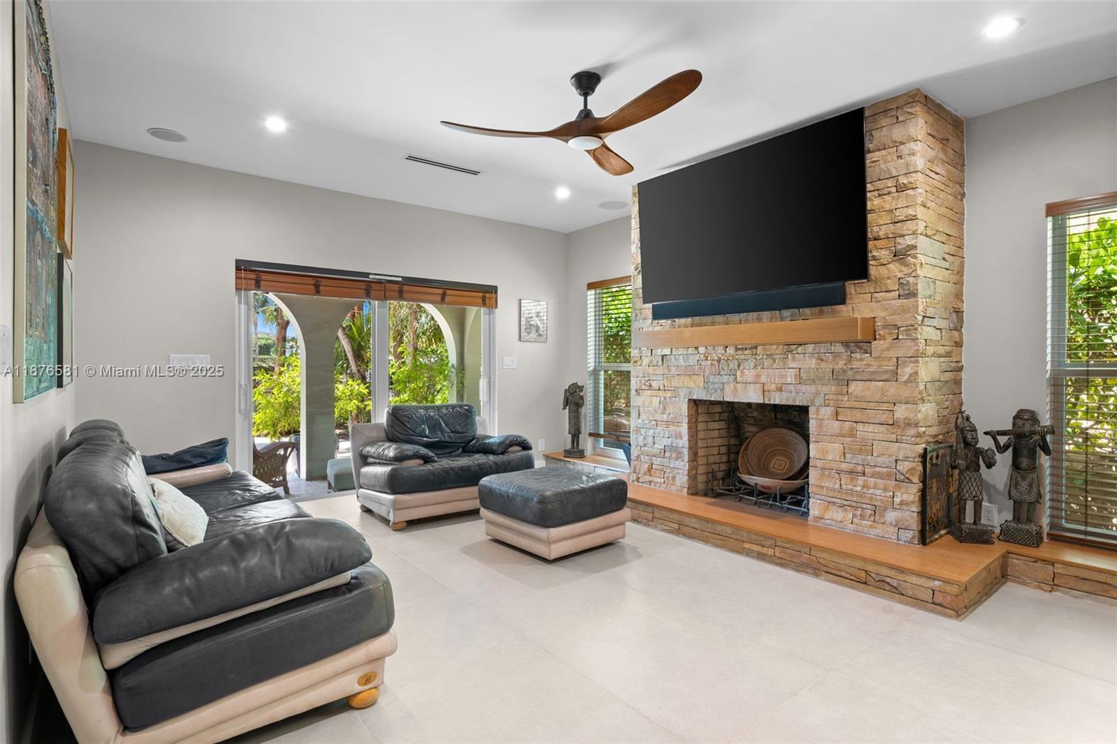 EASTERN SHORES 1ST ADDN - Residential