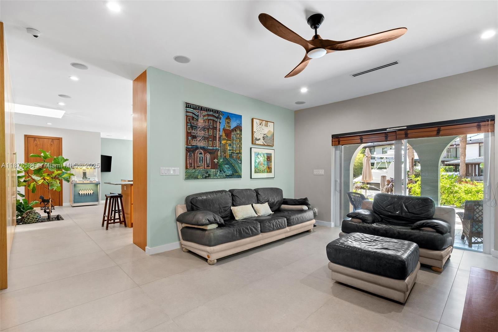 EASTERN SHORES 1ST ADDN - Residential