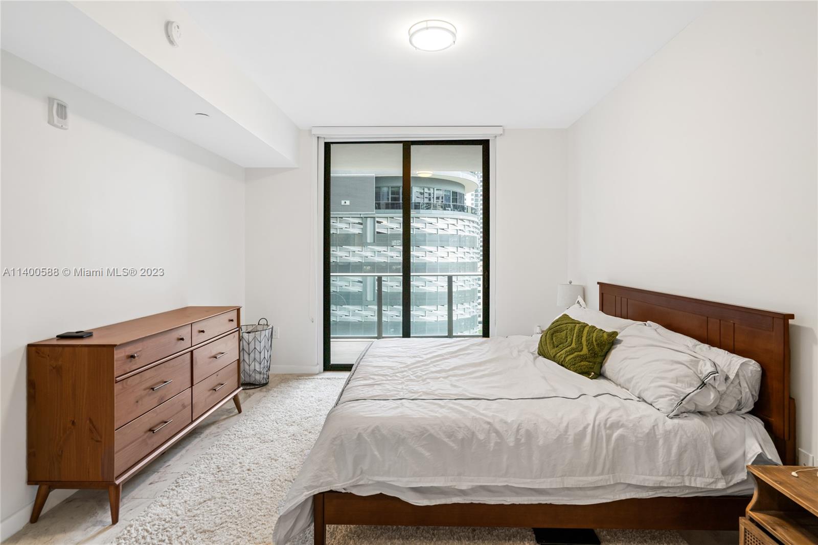 1010 BRICKELL CONDO - Residential Lease