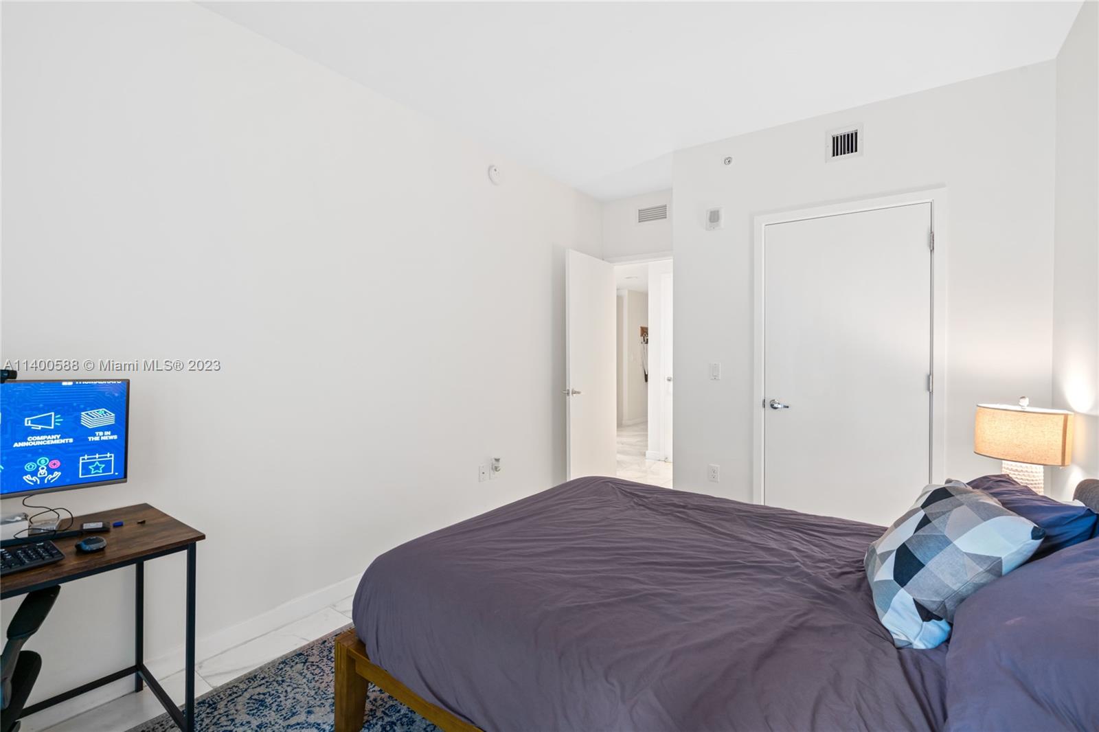 1010 BRICKELL CONDO - Residential Lease