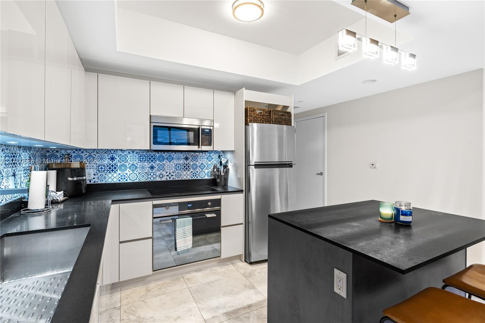 1010 BRICKELL CONDO - Residential Lease