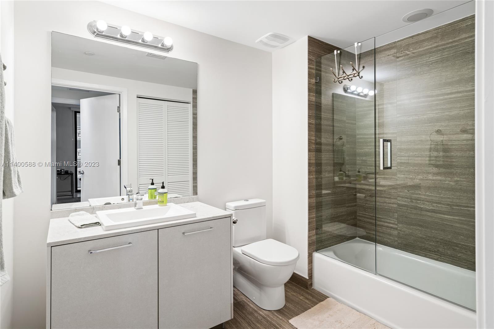 1010 BRICKELL CONDO - Residential Lease