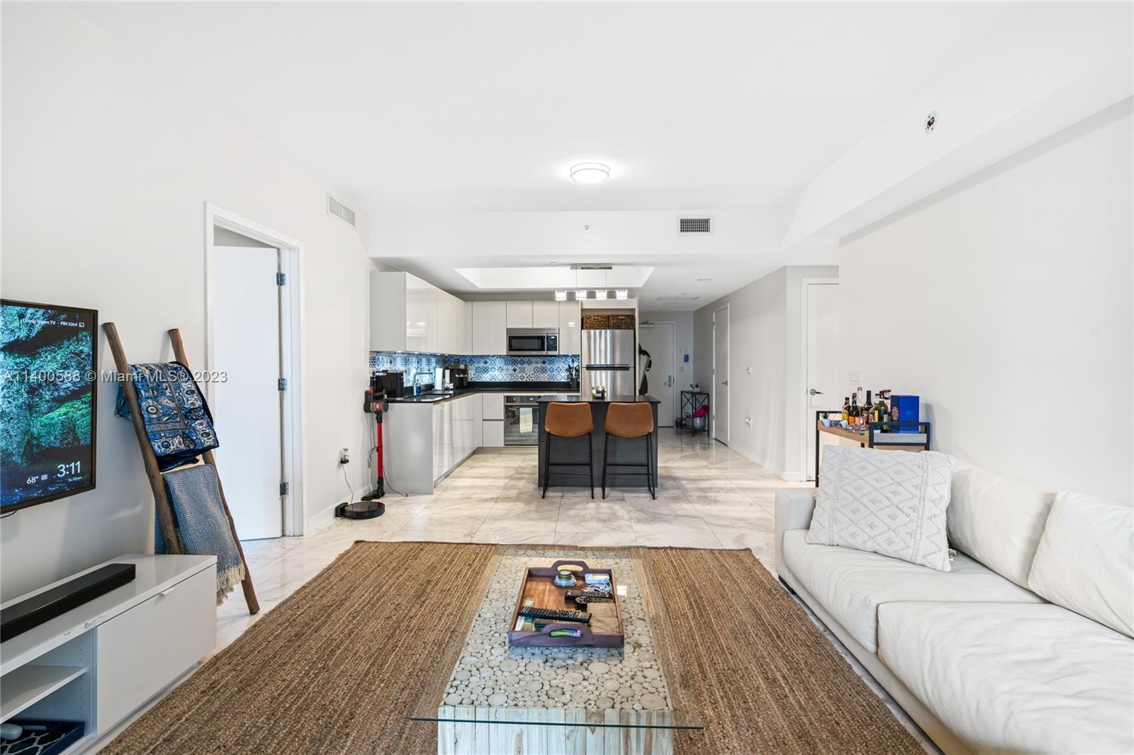 1010 BRICKELL CONDO - Residential Lease