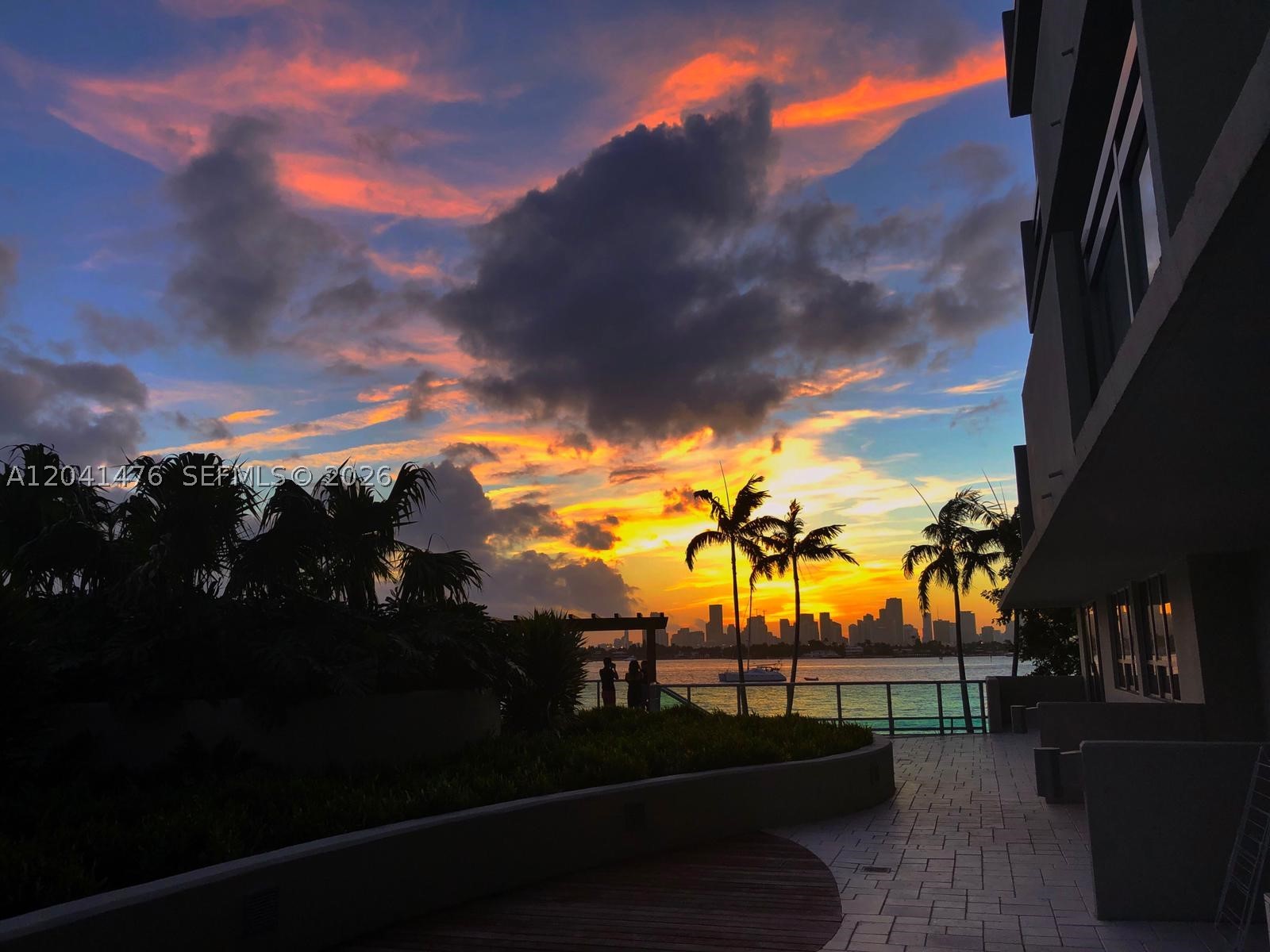 FLAMINGO SOUTH BEACH I CO - Residential