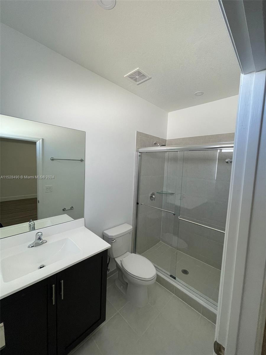 PINE ISLE - Residential Lease