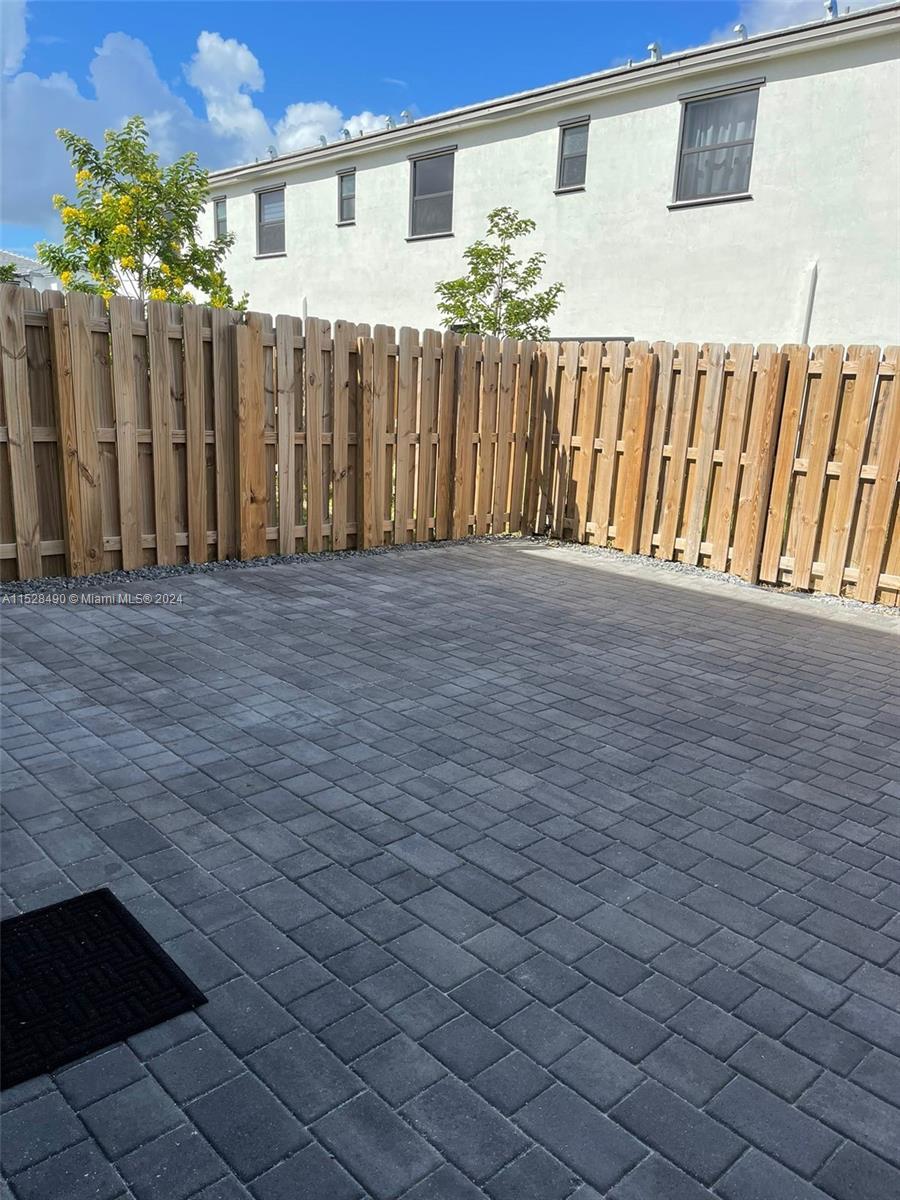PINE ISLE - Residential Lease