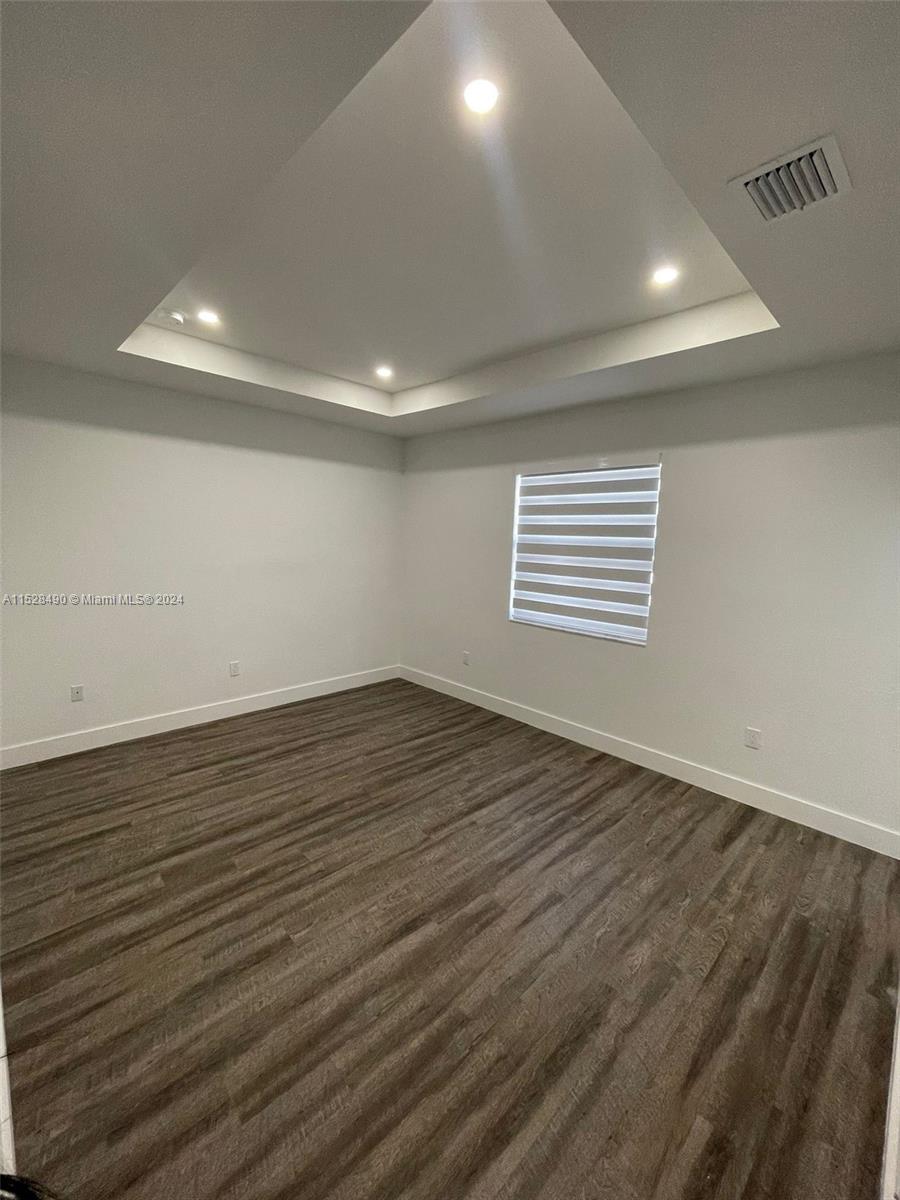PINE ISLE - Residential Lease