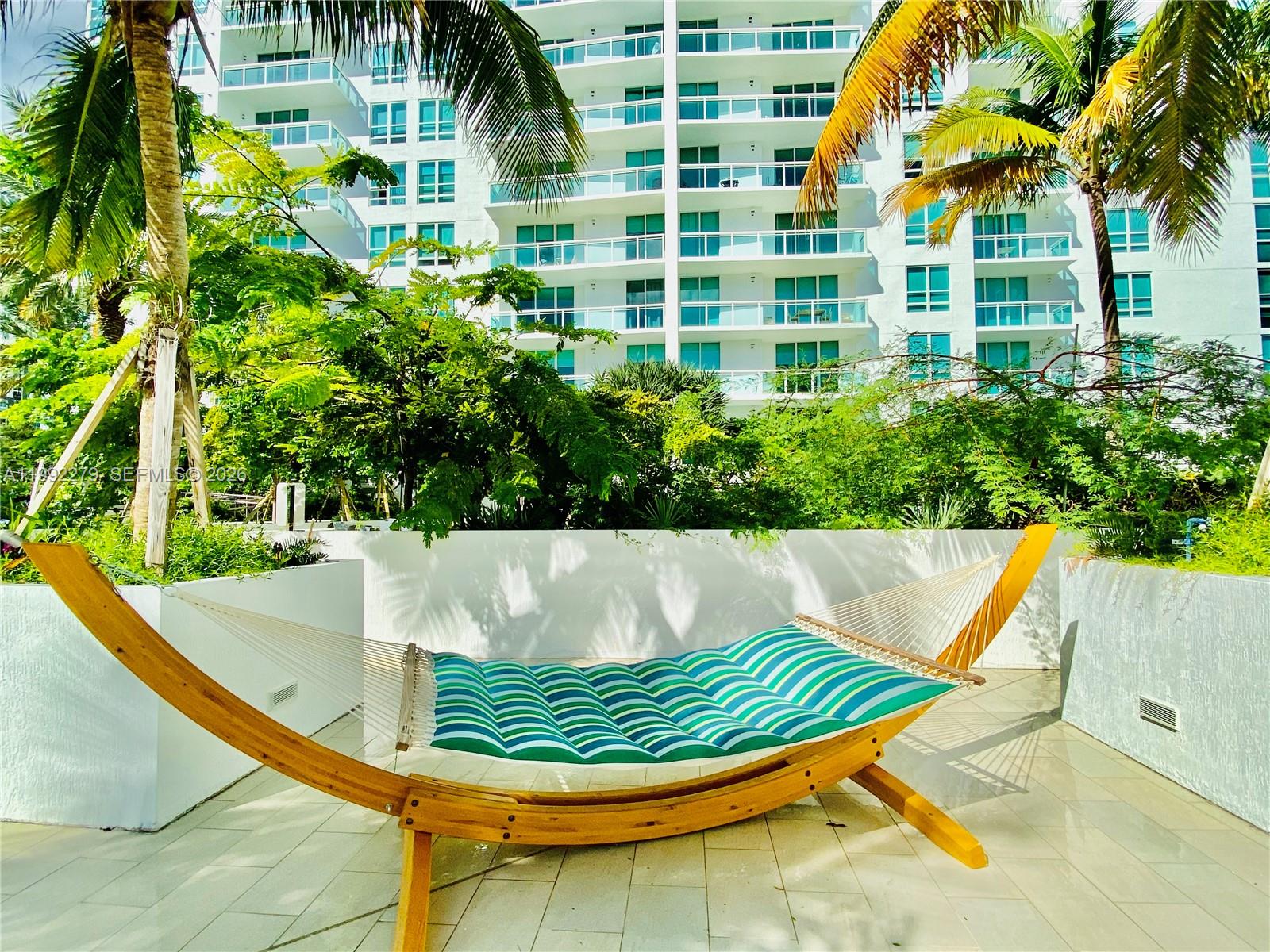 THE PLAZA 851 BRICKELL CO - Residential