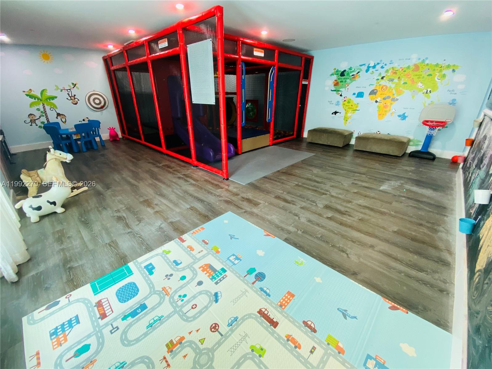 THE PLAZA 851 BRICKELL CO - Residential