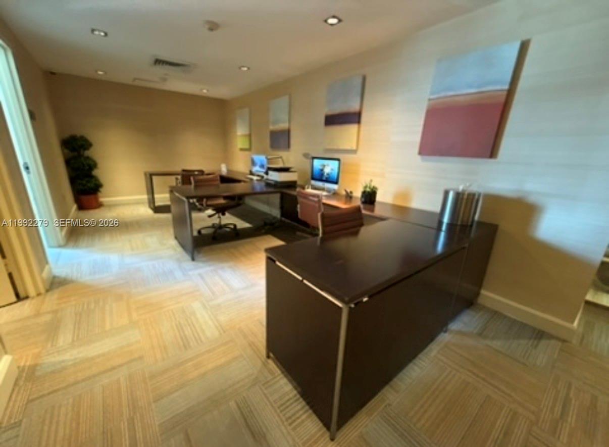 THE PLAZA 851 BRICKELL CO - Residential