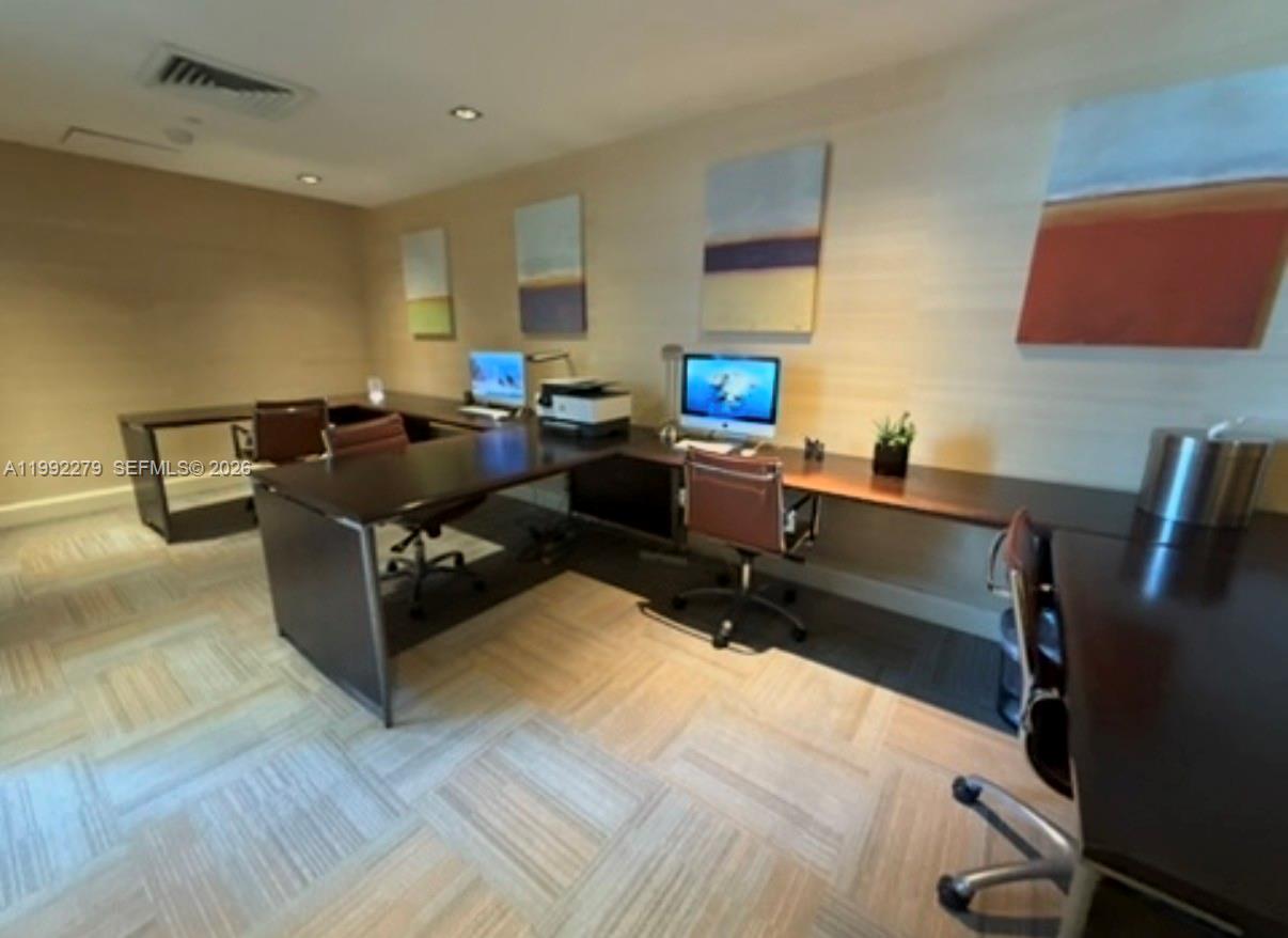 THE PLAZA 851 BRICKELL CO - Residential