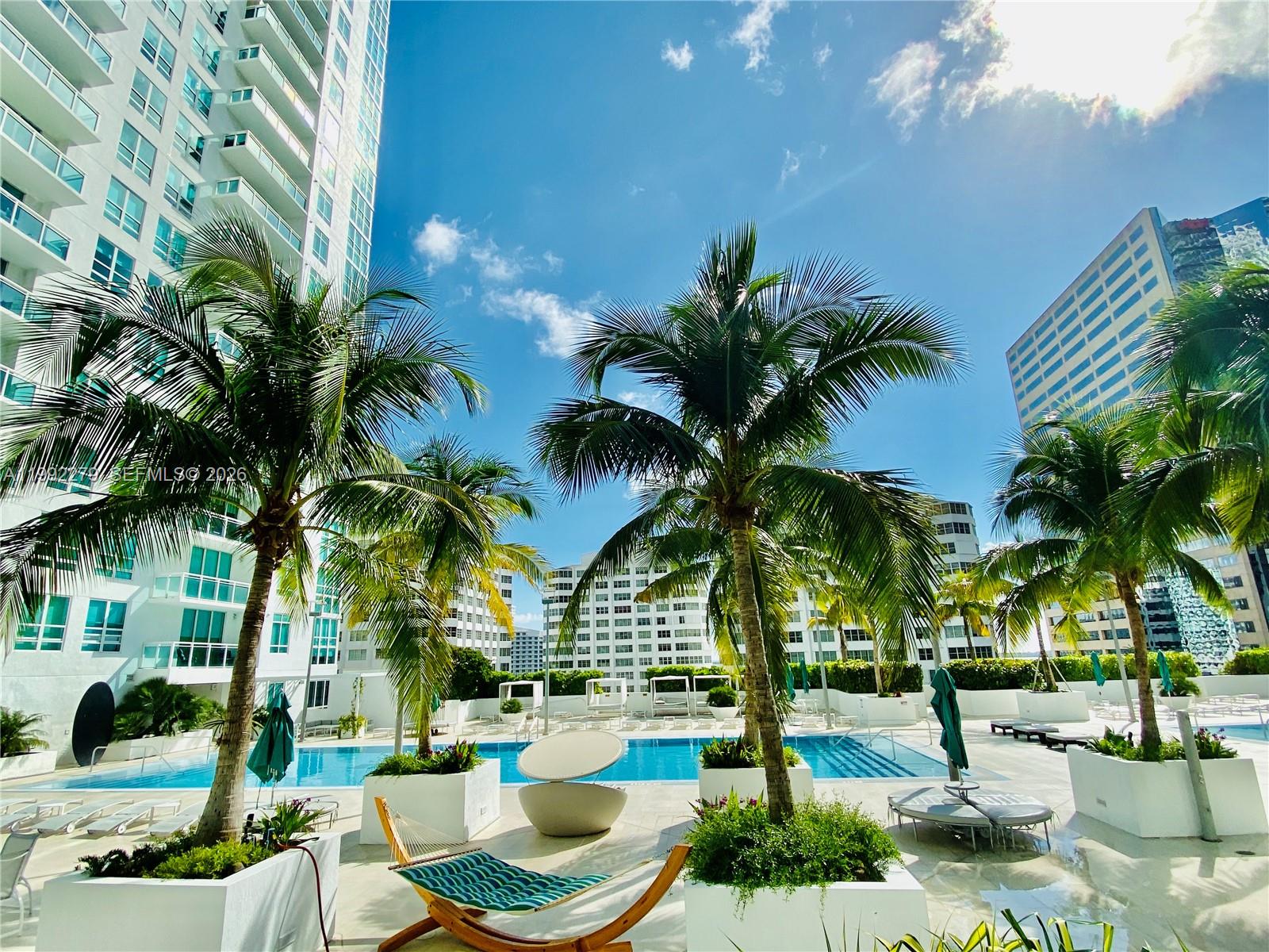 THE PLAZA 851 BRICKELL CO - Residential