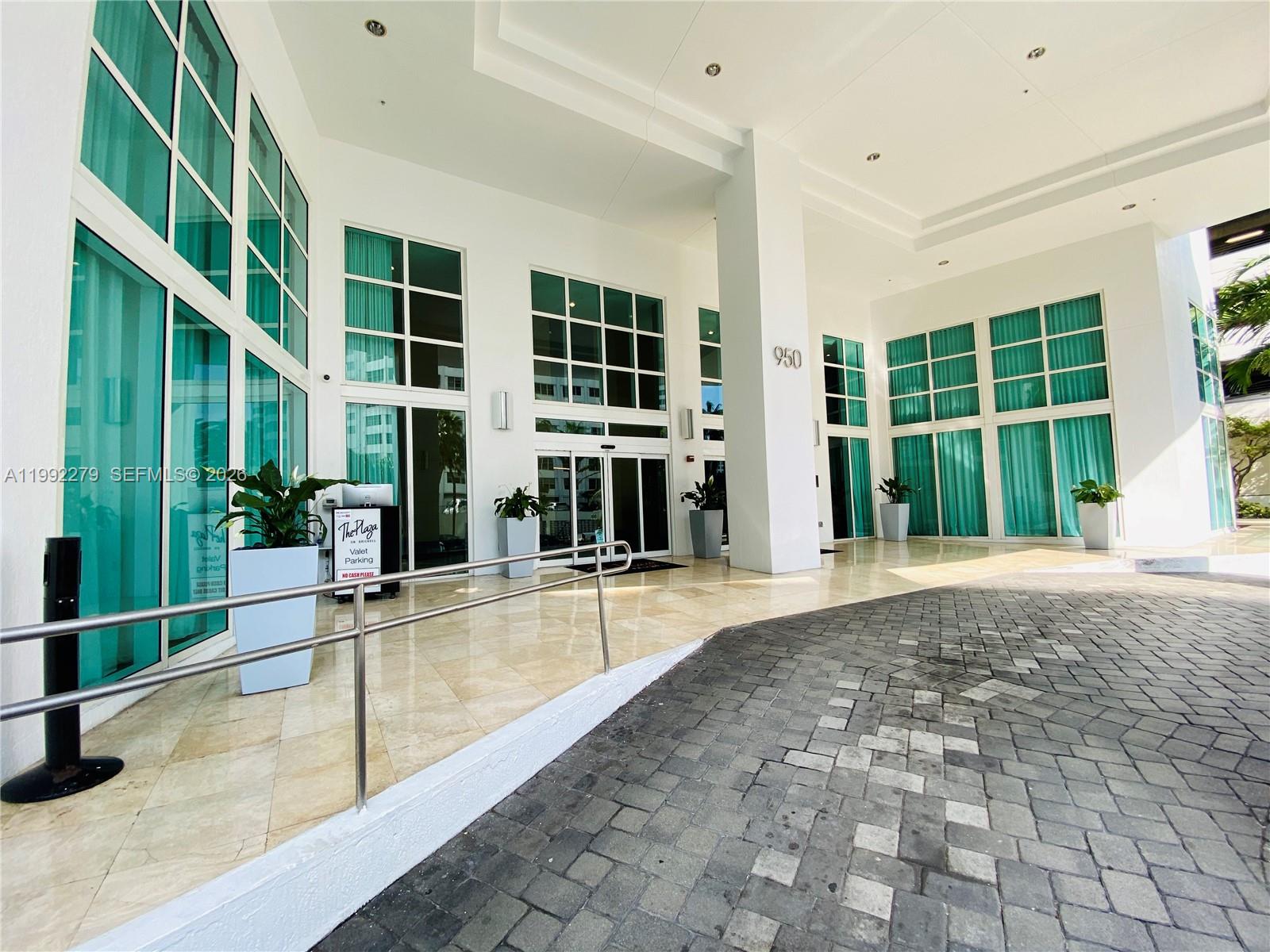 THE PLAZA 851 BRICKELL CO - Residential