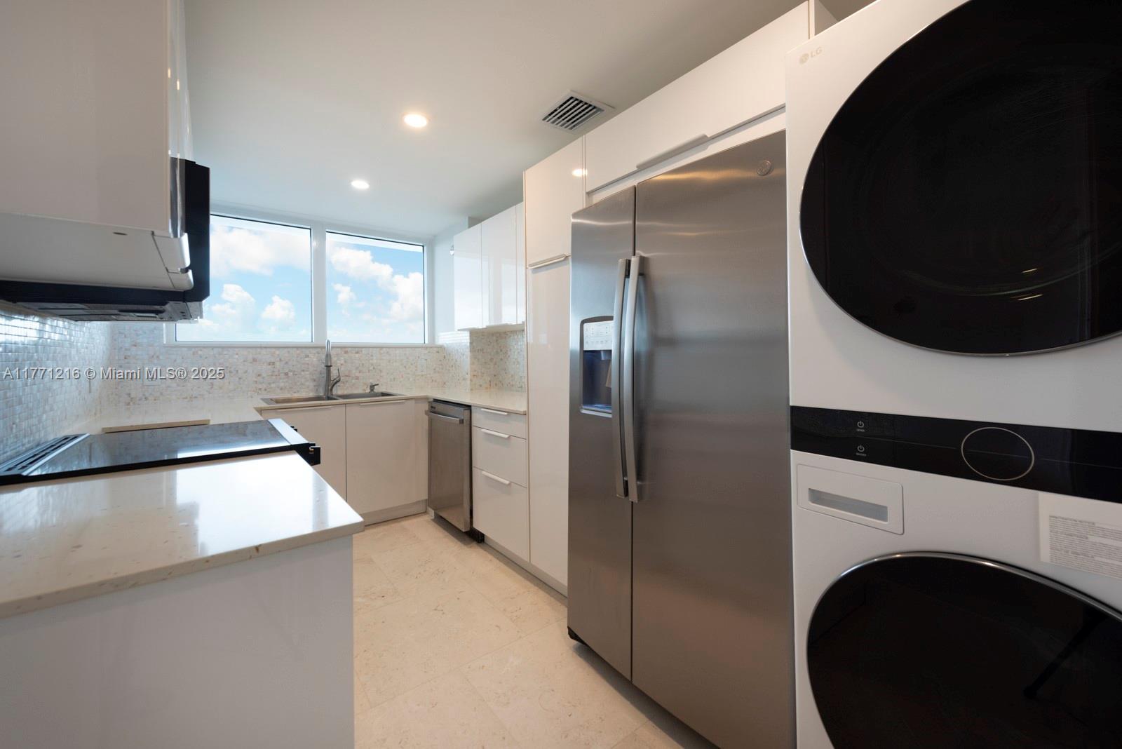 FOUR SEASONS CONDO - Residential