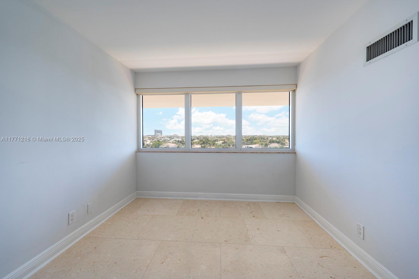 FOUR SEASONS CONDO - Residential