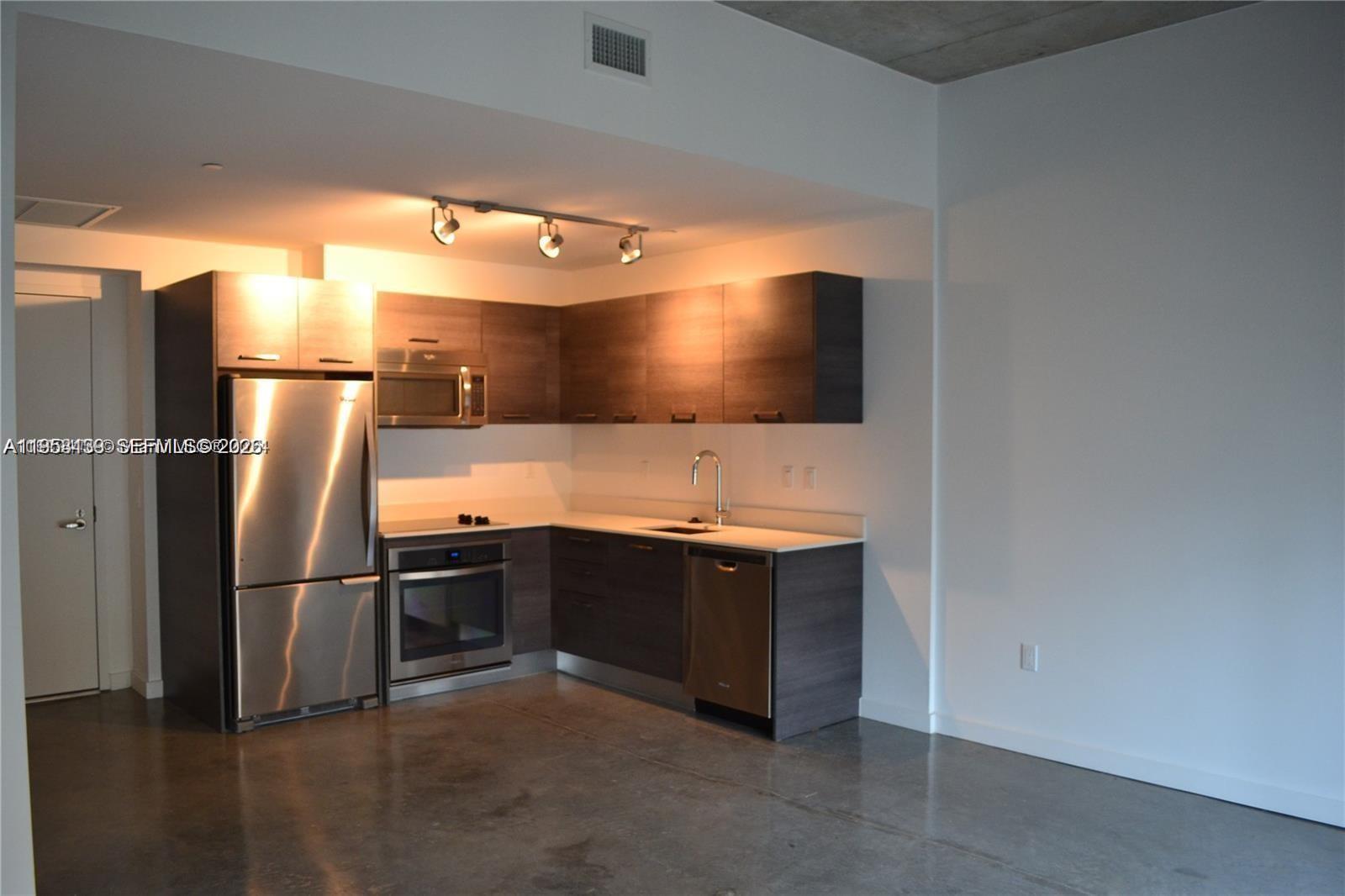 CENTRO CONDO - Residential