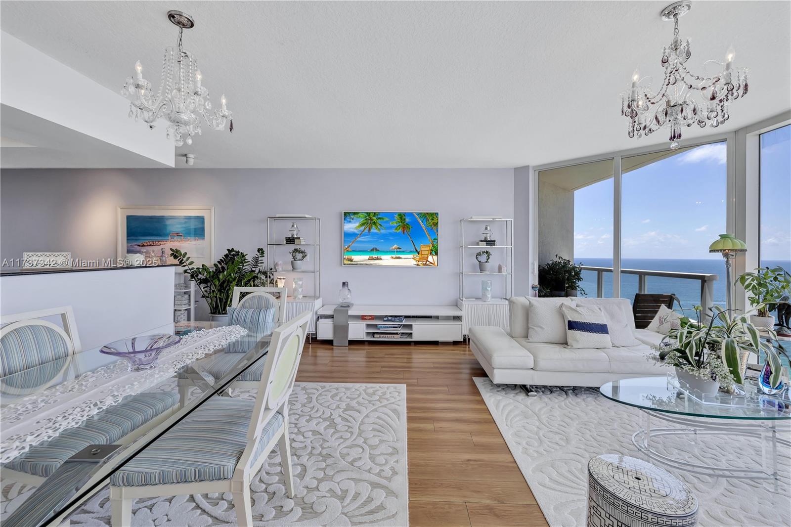 LA PERLA CONDO - Residential Lease