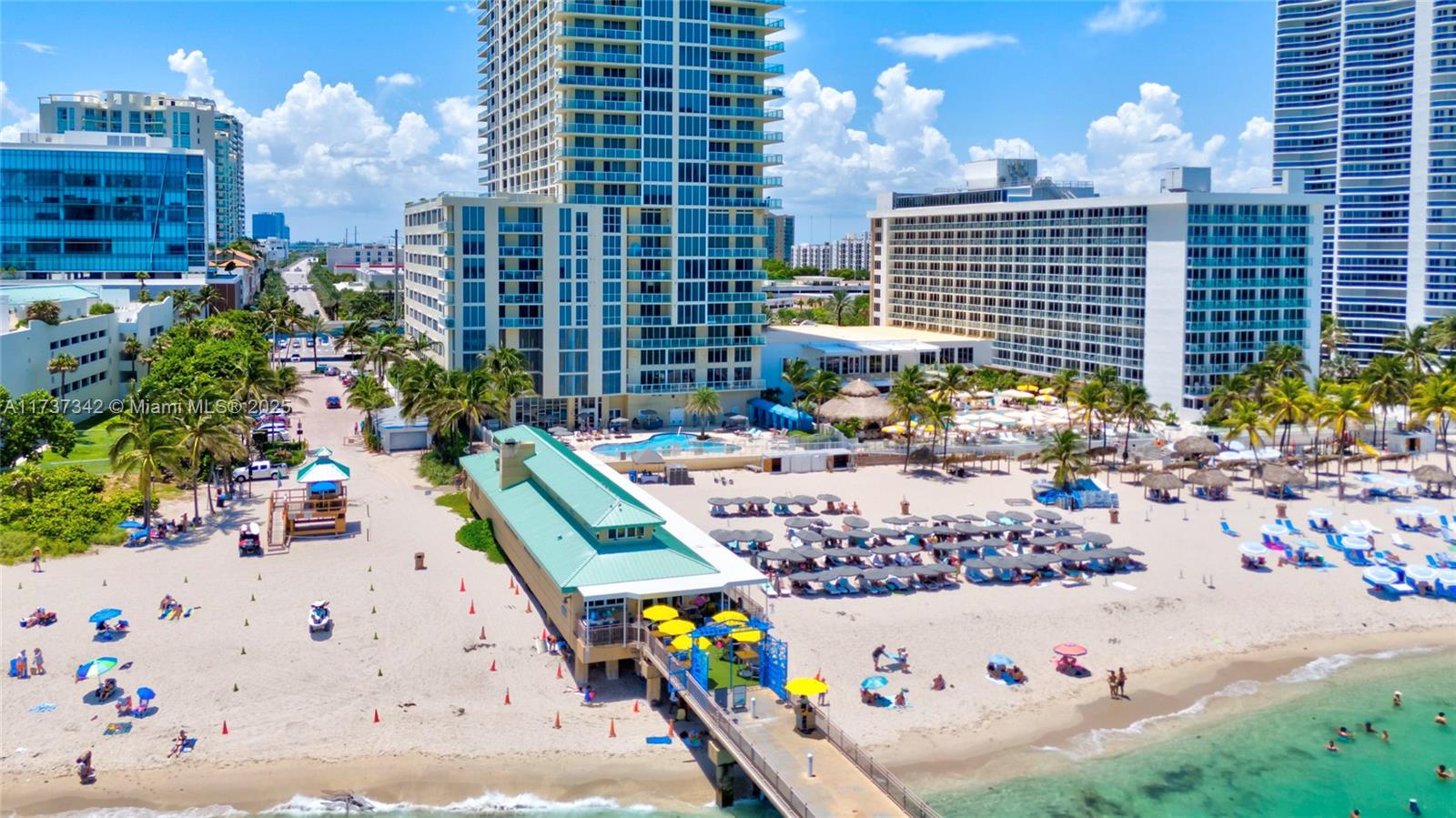 LA PERLA CONDO - Residential Lease