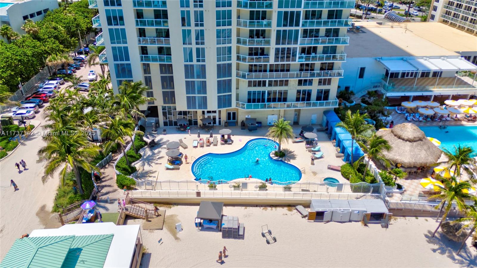 LA PERLA CONDO - Residential Lease