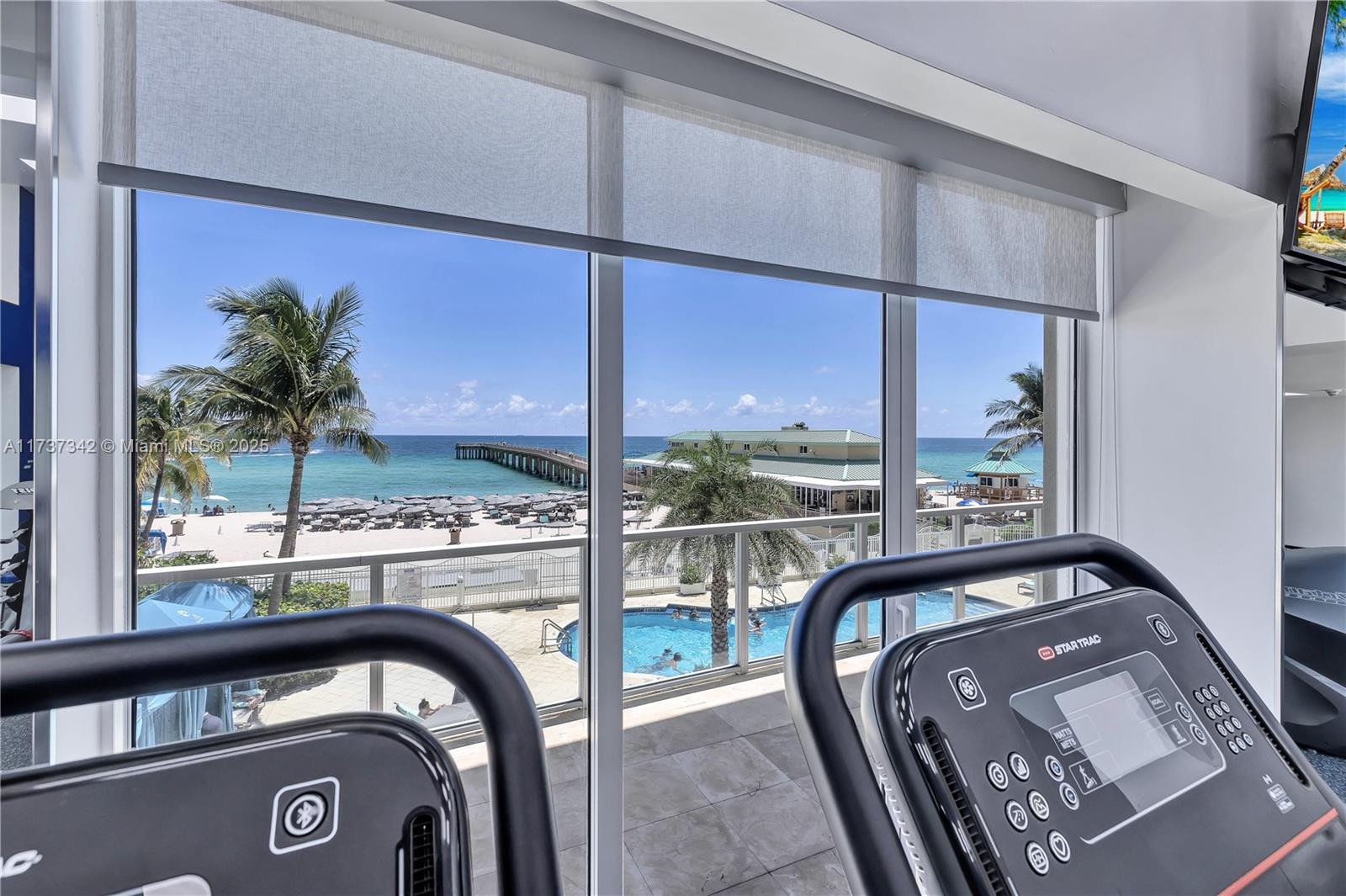 LA PERLA CONDO - Residential Lease