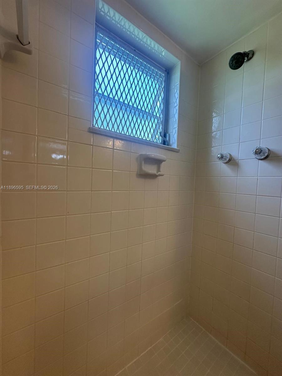 SANDALFOOT SOUTH ONE COND - Residential