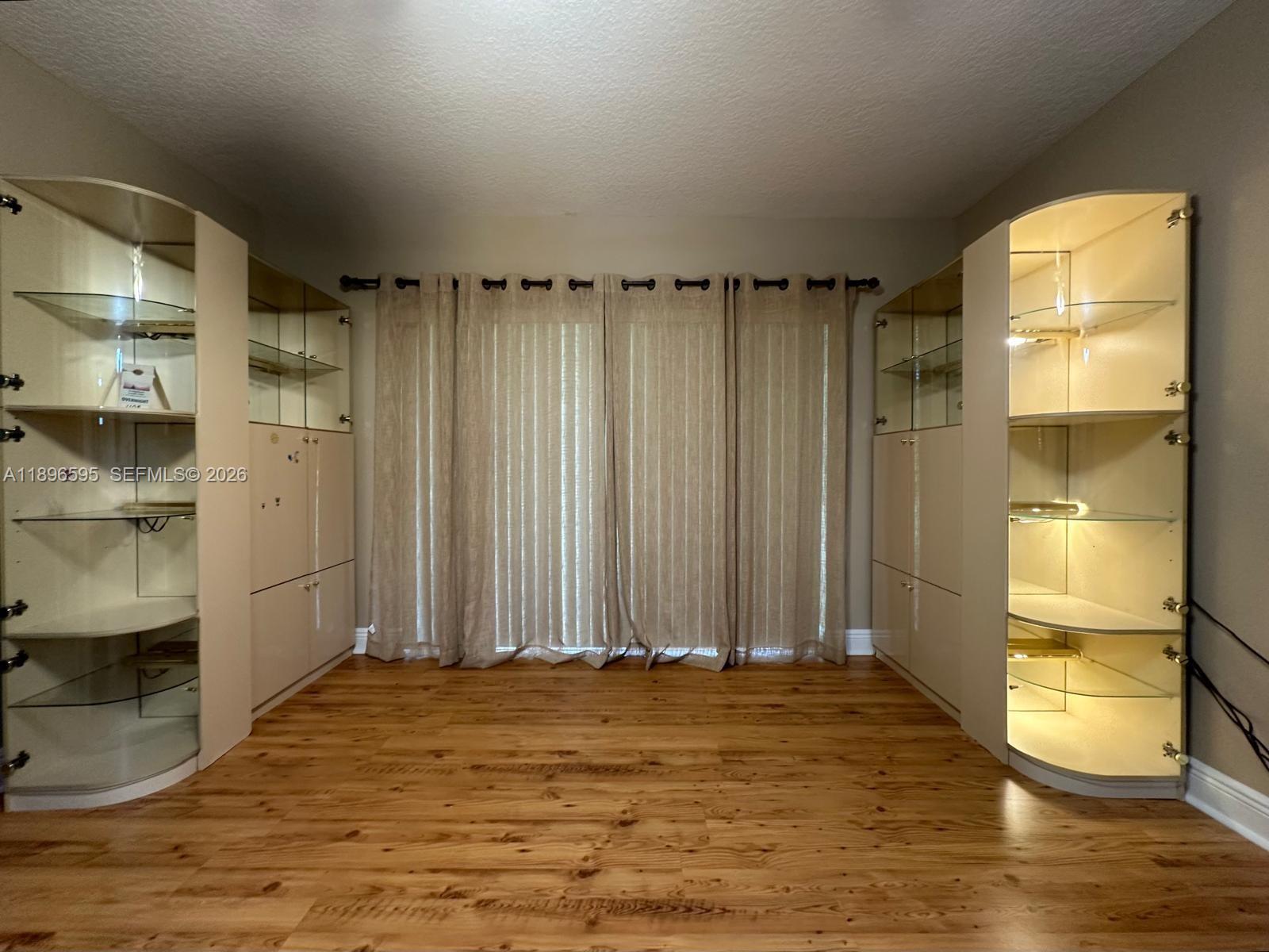 SANDALFOOT SOUTH ONE COND - Residential