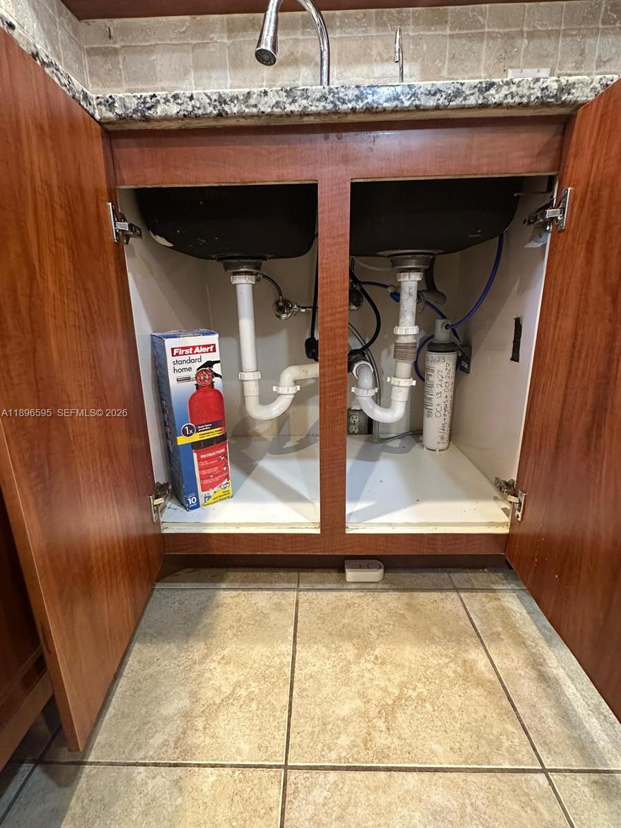 SANDALFOOT SOUTH ONE COND - Residential