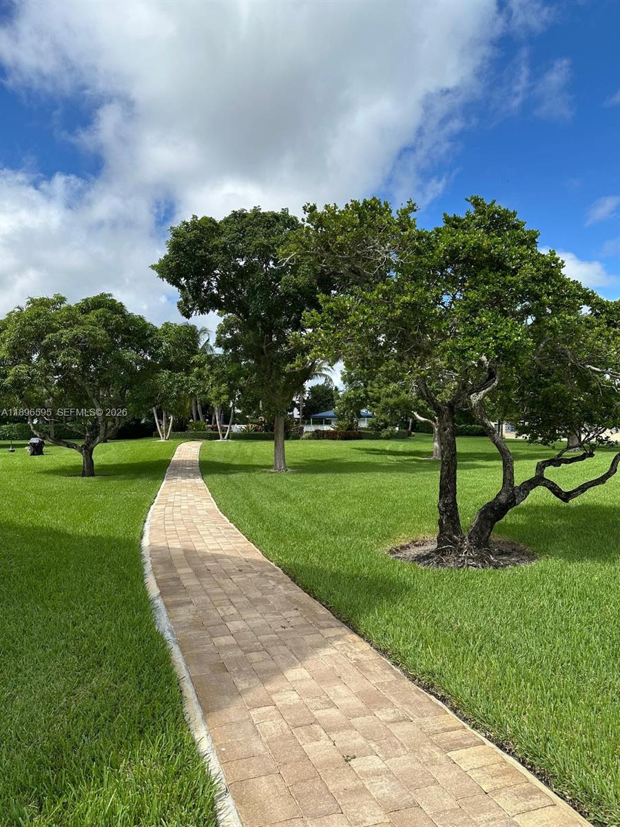 SANDALFOOT SOUTH ONE COND - Residential