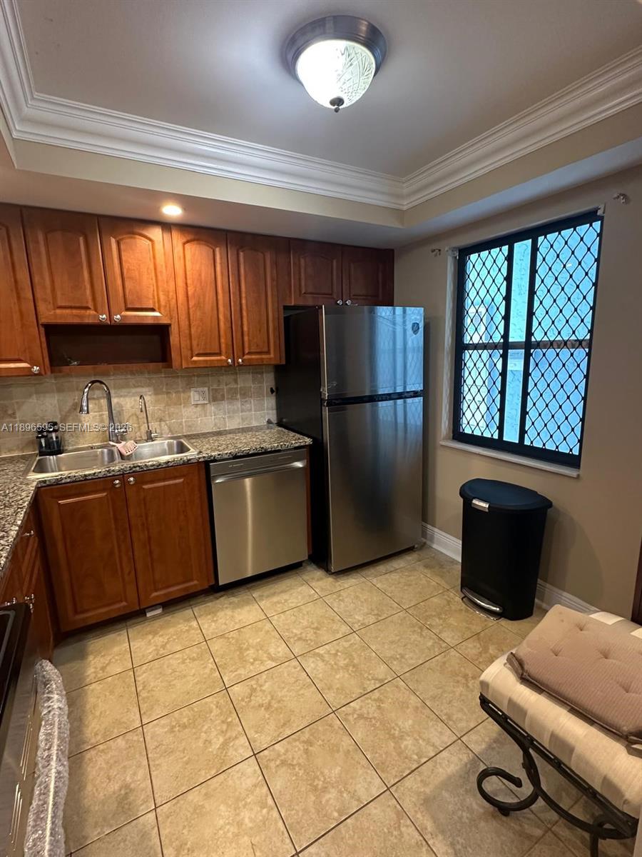 SANDALFOOT SOUTH ONE COND - Residential